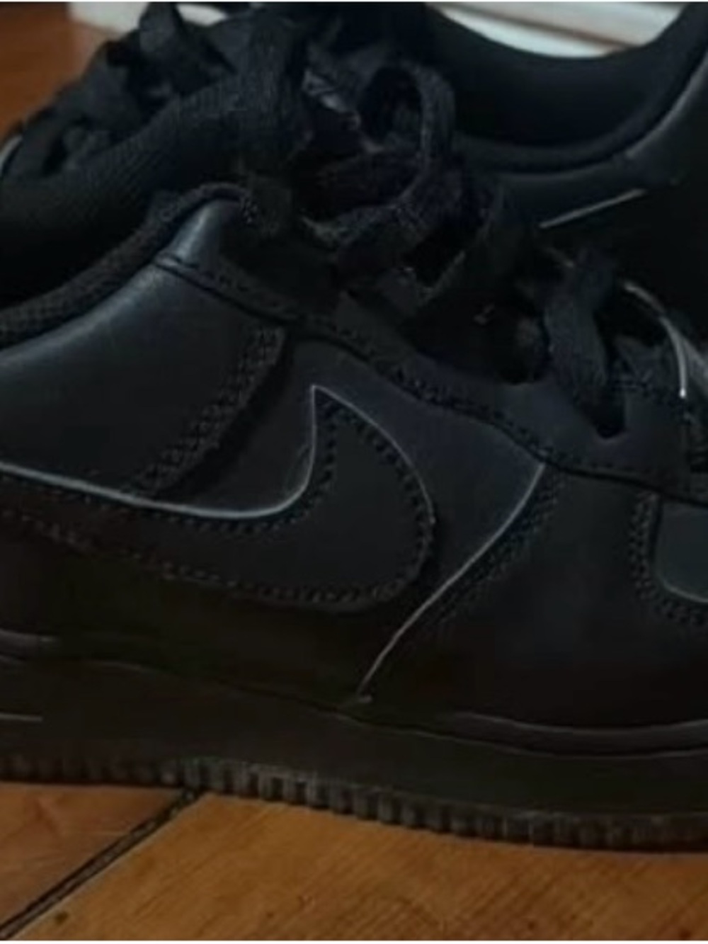 Nike Kids Black Low-Top Leather Sneakers